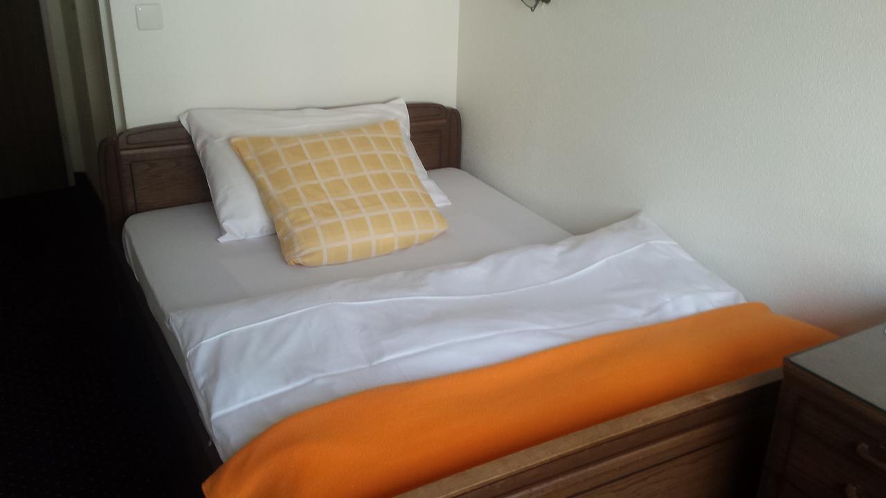 Pieterlen Hotel Restaurant Klosterli מראה חיצוני תמונה